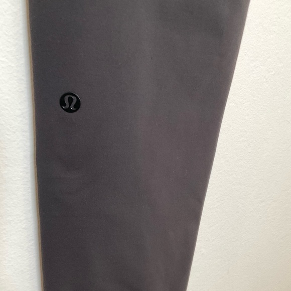 Lululemon Tapered-Leg Mid-Rise Pants 7/8 Length Luxtreme Black - Picture 10 of 16